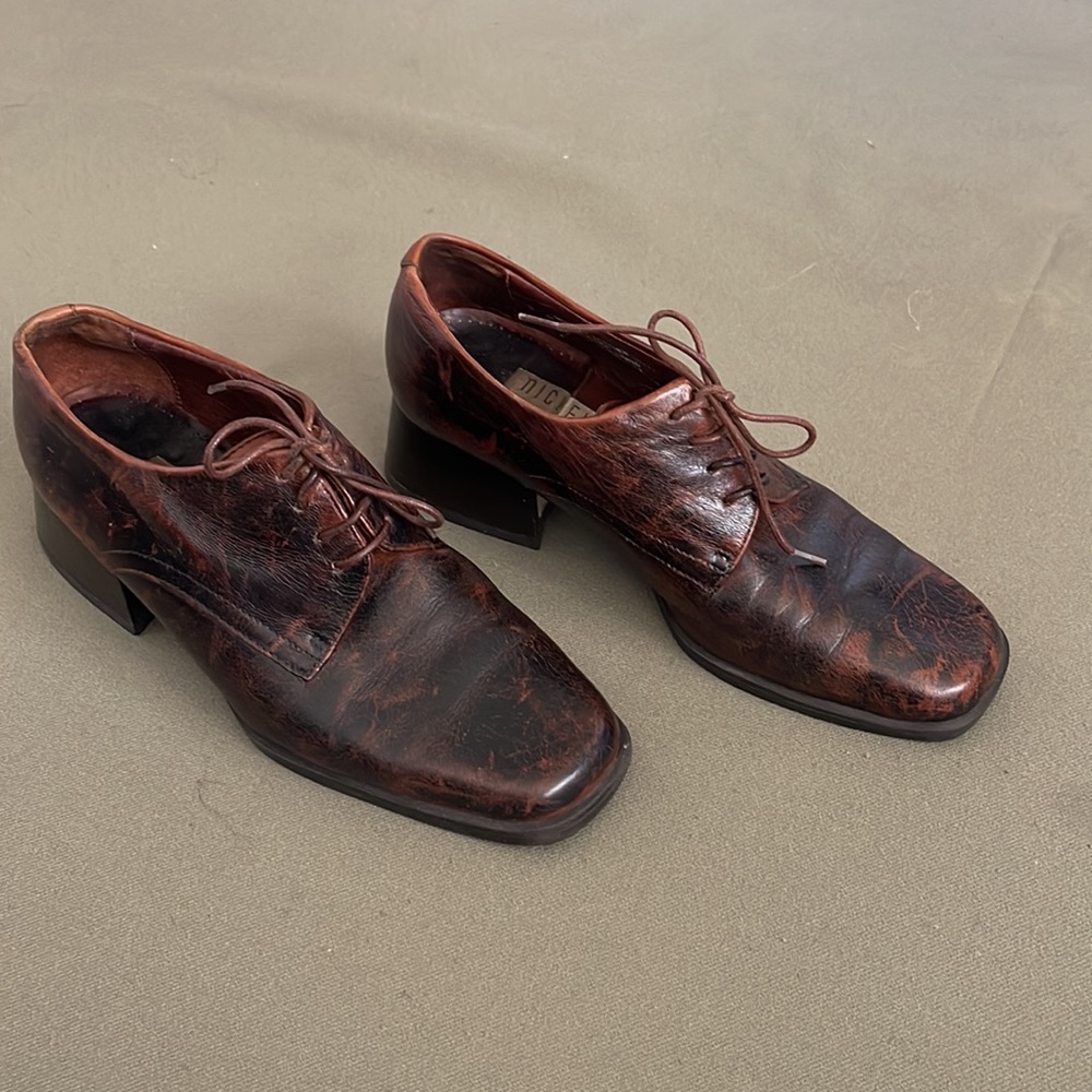 NICKELS Soft VINTAGE  Leather Brown/Black color   Lace up  size 5” womens Shoes